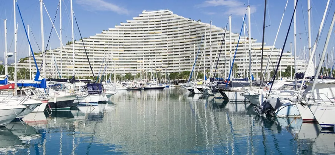 Порт Marina Baie des Anges – уникальный архитеткурный проект между Ниццей и Каннами